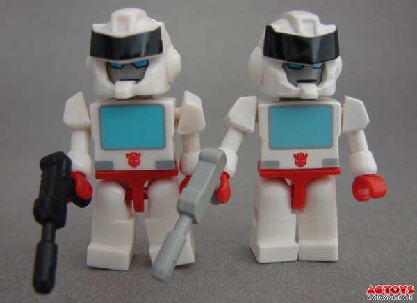 Transformers Kreon Knock Offs   ID Images Show Real From Fakes  (12 of 24)